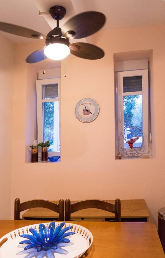 Lovely Apartm.Near Airport Kardiá Екстериор снимка