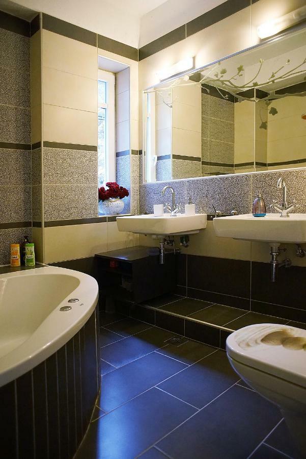 Lovely Apartm.Near Airport Kardiá Екстериор снимка